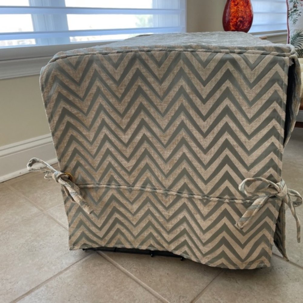 Custom made luxury dog crate cover